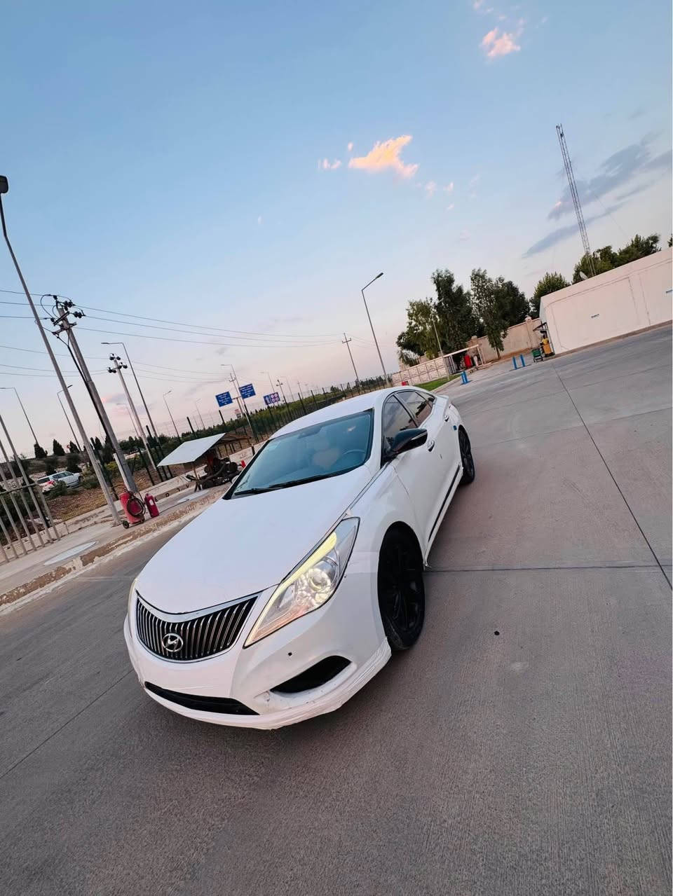 Honda Azira 
بێ رەقەم دوبەی بدون رقم دبی
مۆدیل ٢٠١٣
ساغ ساغ بێ موس بێ براوە 
دەبڵ گێر تۆماتیک عادی سپۆرت 
تەبرید سارد گەرم 
ناو خەنەی کوشن نیو جلد 
٣ پەردە بیلاد 
ڤۆلیۆم تحدید سرعە سیستم سیری 
سەیارەیەکی پاک و جوانە وەک بۆیاخ بۆیاخ عامە مەعجونی هەیە بەس موس و براوە بەشەرت 
گێر و مەکینە و کارەبایەتی هەموی مەزبوتە 
نرخی ٤٧ وەرەقەیە و کەمێک مامەڵەی تێدایە گۆرینەوەش دەکەم بە شتێک بە دڵم بێ 
ناونیشان هەولێر 
ژم*********** أربيل, العراق

