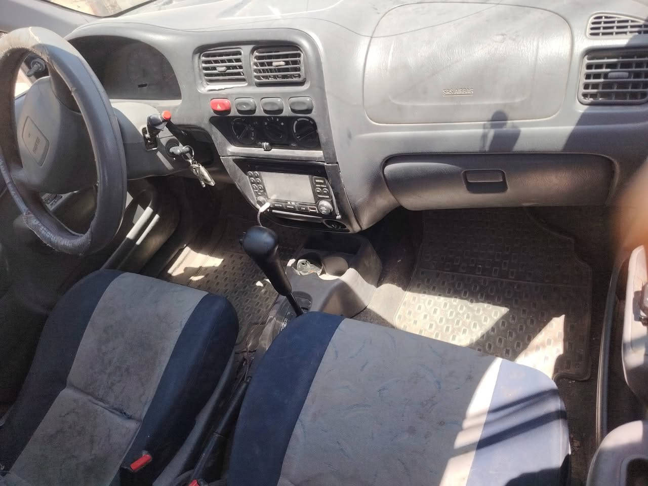 بلادية ونضيفة بس محركها نص عمرة شتوصل واليعجبني سعرة ابيعة والله ما اعرف سعرها
