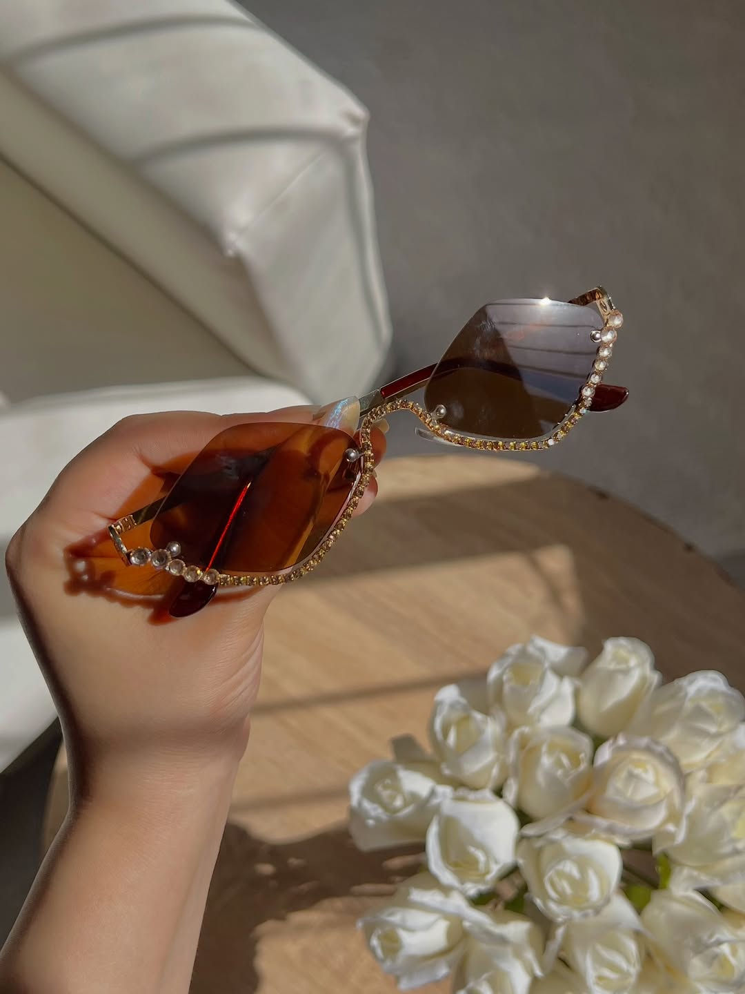 تشكيلة مميزة من النظارات🔥🫴

نص مكتوب في الصور:
- تلبسيهم بالدوام وانتي حلوه مثلا 🥺🤍 اقلبي للموديلات ✨