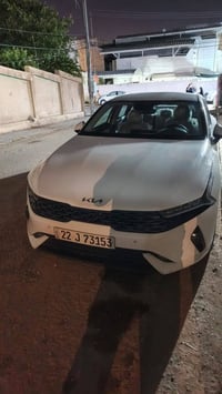K5 مديل 2023 ماشيه 40 الف سياره كفاله عامه عدا مكانين بارد اقل شبر رقم...