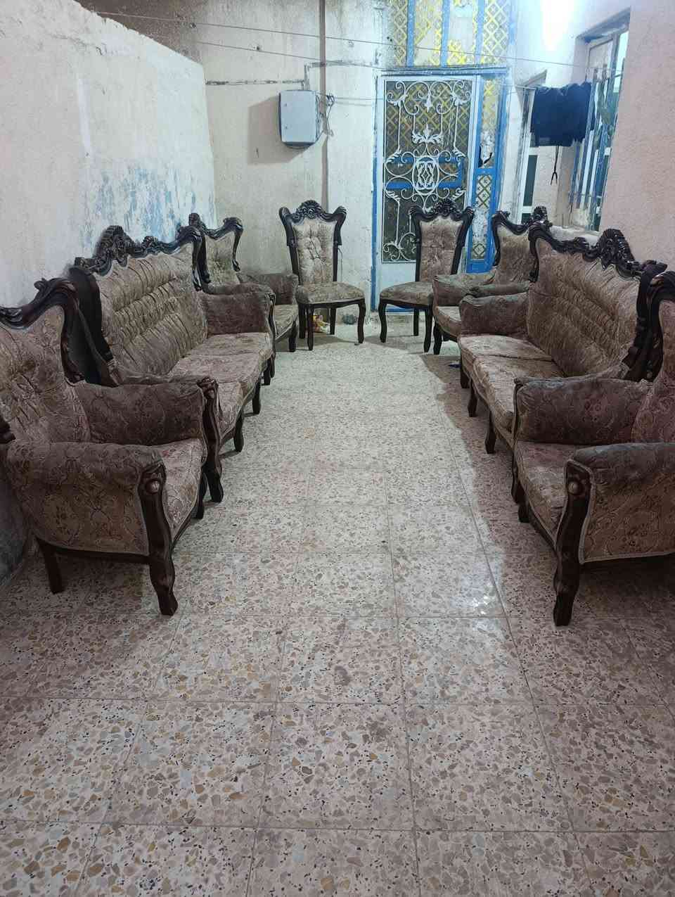تخم ملكي للبيع ابو التاج ثقيل 12مقعد 
مابي اي ضرر مفول 
المكان بغداد مدينة الصدر *********** واتس اب
*********** واتس اب
