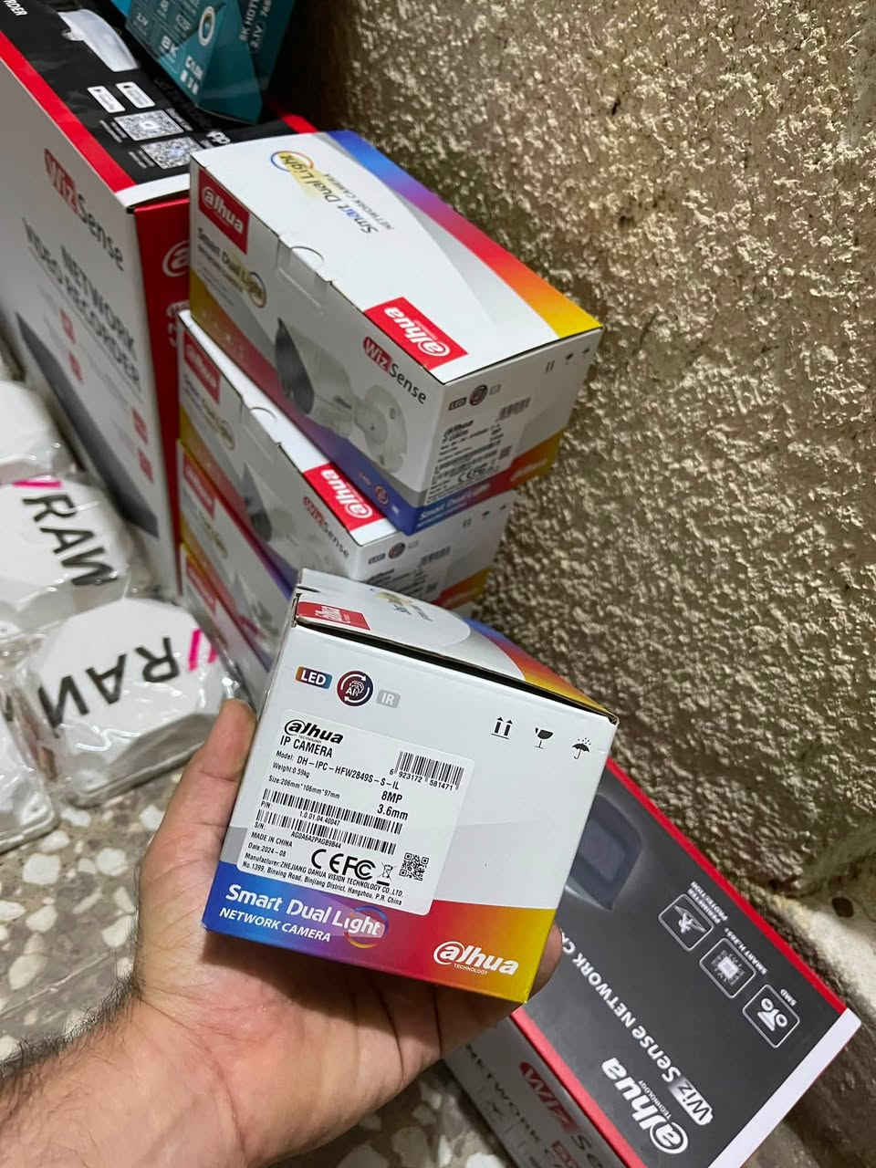 تريد اعلى مواصفات بالكاميرات
هي نظام ip  الدقة 4k
🫡شاهد واستمتع بالدقة 👇

المواصفات
اعلى العروض وافضلها مع خاصة الذكاء الاصطناعي والزوم
منظومة دهوا IP تجميع باعلى المواصفات دقة 4K

📌المواصفات
🔺8 كاميرات دقة 4k نظام ip كلر صوت وصورة دهوا اصلي
     لدات ( تصوير ليلي نهاري ملون حتى بدون انارة)
    مع كاميرا زوم خاصة للنقود والكاشيرات 

 🔻جهاز NVR نوع دهوا دقة 4k يشغل كل انواع 
      الكاميرات ويدعم تسجيل الصوت مع تصوير الوجوه 
     والتعرف عليها بالذكاء الاصطناعي 

🔺سويج نوع 10/100/1000 دفع 2 كيكا

🔻هارد 4 تيرا اصلي 

🔺كيبل رولة SFT  305م نوع مورال مسلح دبل تغليف ونحاس 
      ومقاوم كافة الظروف الجوية 

🔺جهاز يو بي اس حجم 2000

🔻بوكسات عدد 8 خاصة بالكاميرات لحماية الفيش من 
     الرطوبة والعبث وتعطي شكل لائق للكاميرات

🔻فيش كامله خاصة بالكاميرات

🔺كيبل اج دي مسلح

🔺راك لحفظ السويج يحتوي van للتبريد 
     
      راك حديد داخلي ومزجج للNVR يحتوي van للتبريد 

🔻جهاز HD واير ليس لنقل الصورة والتحكم لاي مكان

🔻ستاندات ثقيل متغير 60/120سم 

🔻ماوس واير ليس نوع رابو

🔻التسليك بواري بلاستك وفلكس مقاوم لكافة الظروف

🔻ممكن ربط المنظومة على الانترنت وتراقيب وانت باي 
     مكان بالعالم

🔺ضمان سنه حقيقي

🔴لمزيد من المعلومات مراسلتنا على الخاص او الاتصال على الرقم
***********
***********مهندس محمد
