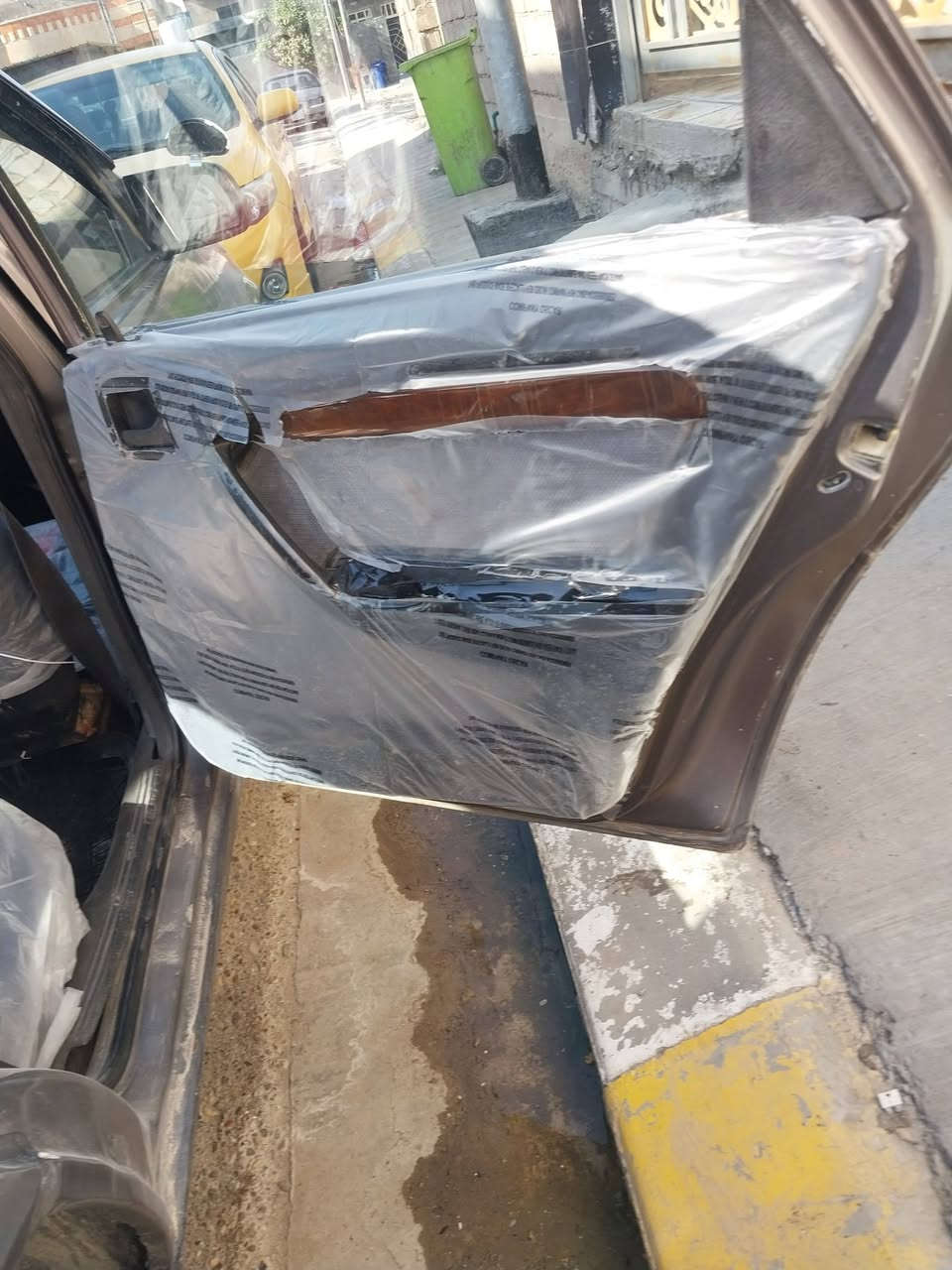 سلام عليكم وبل فكتره للبيع موديل 91محرك 1800 كير عادي تحويل مباشر سنويه مشروع وطني مكان السياره الفلوجه الشهداه السعر 28 وبيها مجال شعندك مراوس نزل ***********
***********
