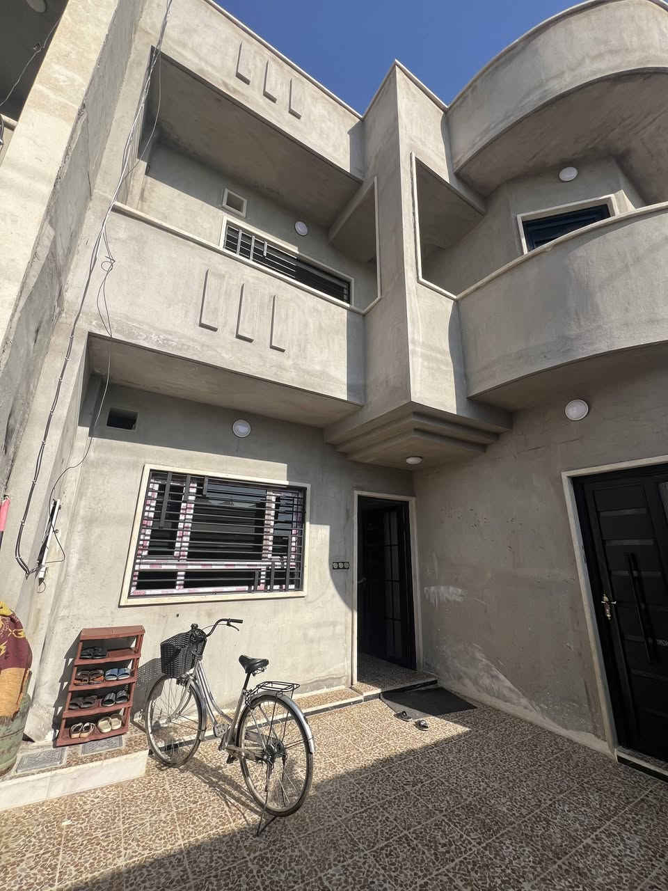 بيت للبيع مساحة 150متر رشيديه قطاع الخامس سند. زراعي  بي وصل بلديه أقرب نقطة داله جامع الرحمه تقطيع حج طه  هاتف للستفسار الاتصال على الرقم ***********
