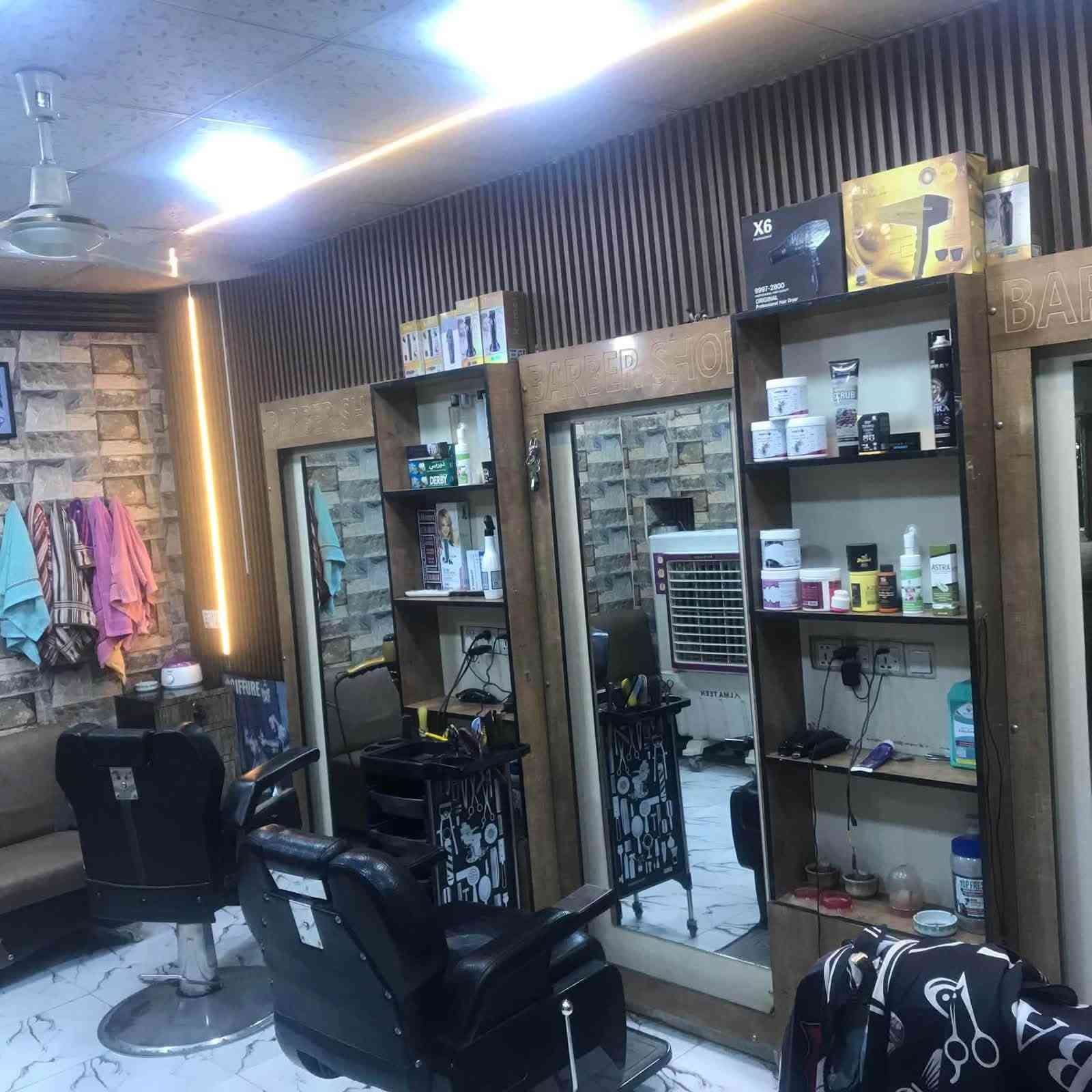 سلام عليكم محل حلاقه للبيع كامل من كلشي تجي بس تشتغل 3كراسي موقع ممتاز بدايه الجمعيه مقابل فالح كمونه المحل شغال وخير من الله تم عرضه للبيع لعدم التفرغ 
للاستفسار اكثر اتصل ***********

نص مكتوب في الصور:
- دوتانا ***********