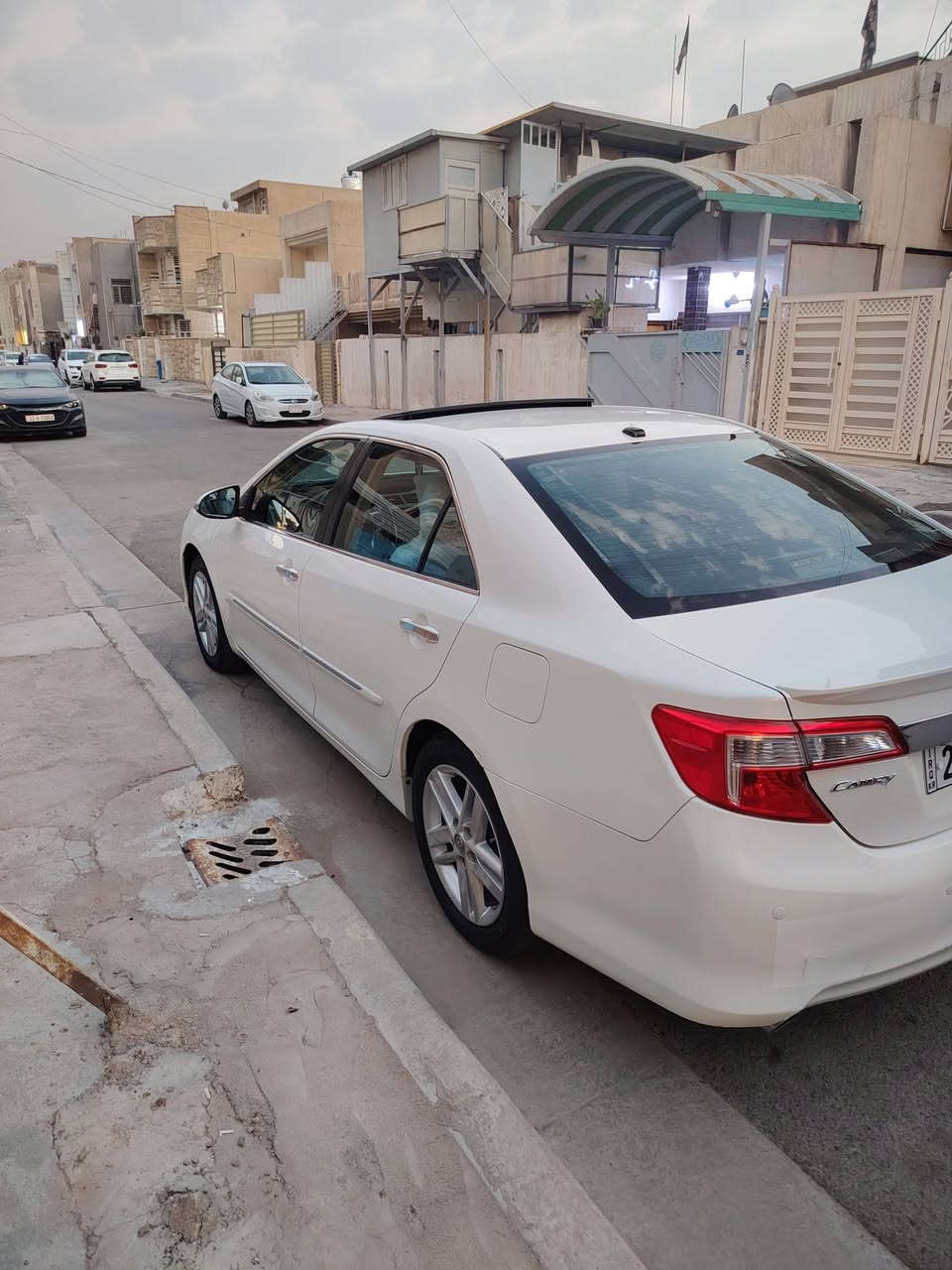 سلام عليكم ورحمة الله وبركاته
للبيع كامري ٢٠١٥ خليجي رقم اربيل تريد تحويل او وكاله اني خادم السياره فول مواصفات مكفوله ماعده الجاملغ الامامي صفحت اليمنه مصبوغ اثر شخوط ودعاميه امامي خلفي فقط والباقي عله بلاد وبيهه سونر ماشيه ١٥٥ السعر ١٣٥ ورقه وبيهه مجال بسيط للستفسار على هذا الرقم *********** بغداد حي القاهره
