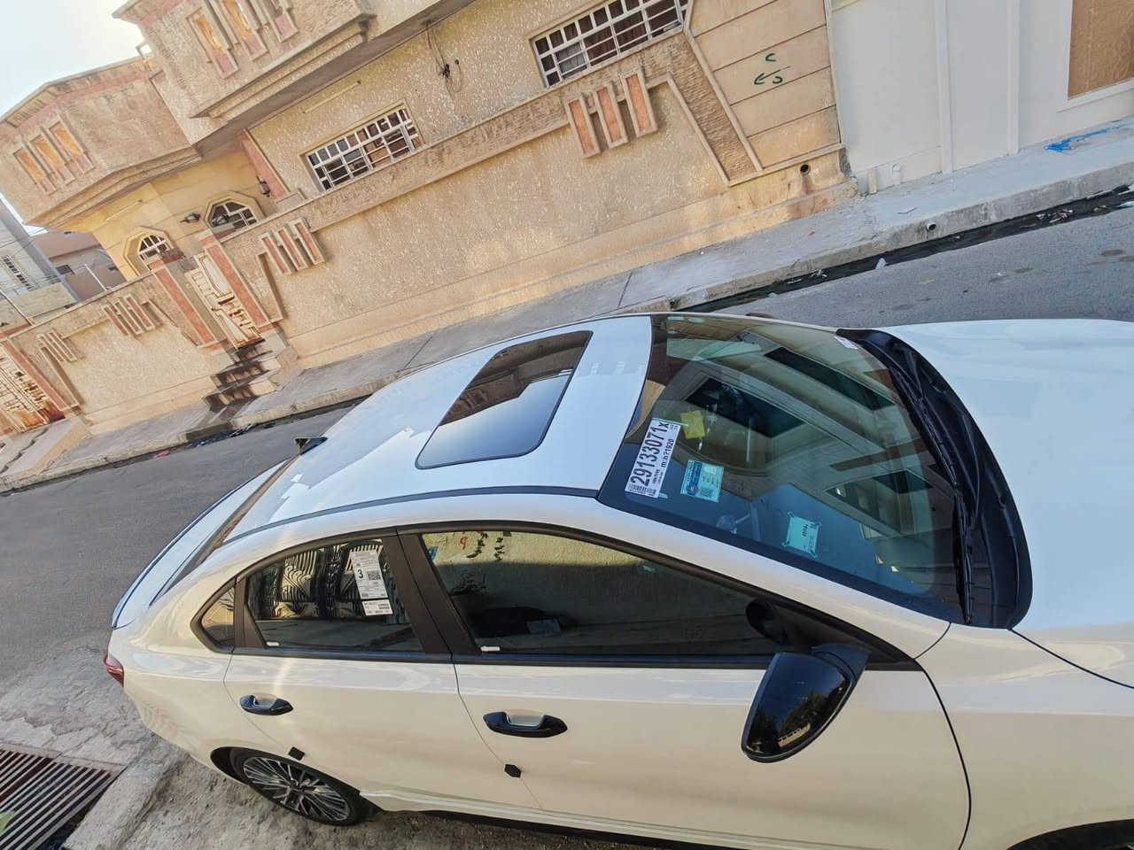 السلام عليكم 
للبيع كيا فورتي جيتي لاين GT line موديل 2023
فول مواصفات 
رقم اربيل هزه ورقم جديد
ماشية 53 ألف ميل
المحرك 2000 دوش المرغوب
المواصفات
فول 1/1
فتحه
بصمة تشغيل وتشغيل عن بعد
تحكمات استيرن 
اوتو هولد
هند بريك بصمه
٣ انضمة قياده
فول رادارات أمامي وخلفي و جانبي
شاشه كبيره
سستم صوت هارلم 
كشنات جلد
شحن واير ليس
اشاير مري
صندوق ذكي

🟢  الضرار 
جاملغ أمامي مبدل و مصبوغ وحافة البوند معدل عل بارد
بدون دواخل بدون ايرباك
السعر 165 وبيهه مجال شي بسيط
مكان السيارة الموصل 
***********
