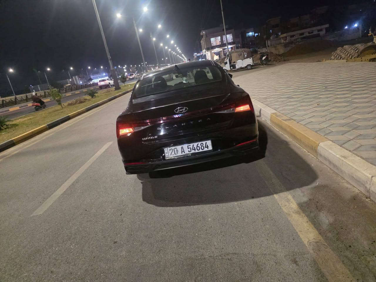 السلام عليكم
الانتره وارد امريكي موديل 2022 
فول مواصفات عدا الفتحه 
مكينه 2000 دوش 
حادثهه اب امريكه  جامرلغين  وبونيد بدون دواخل بدون ايرباك 
ليبل واحد 
السعر 120 وبيهه مجال 
امراوس يرهم
بسوناته 2009 او 10 او 18  
ابفرق محتاج فرق 
***********
