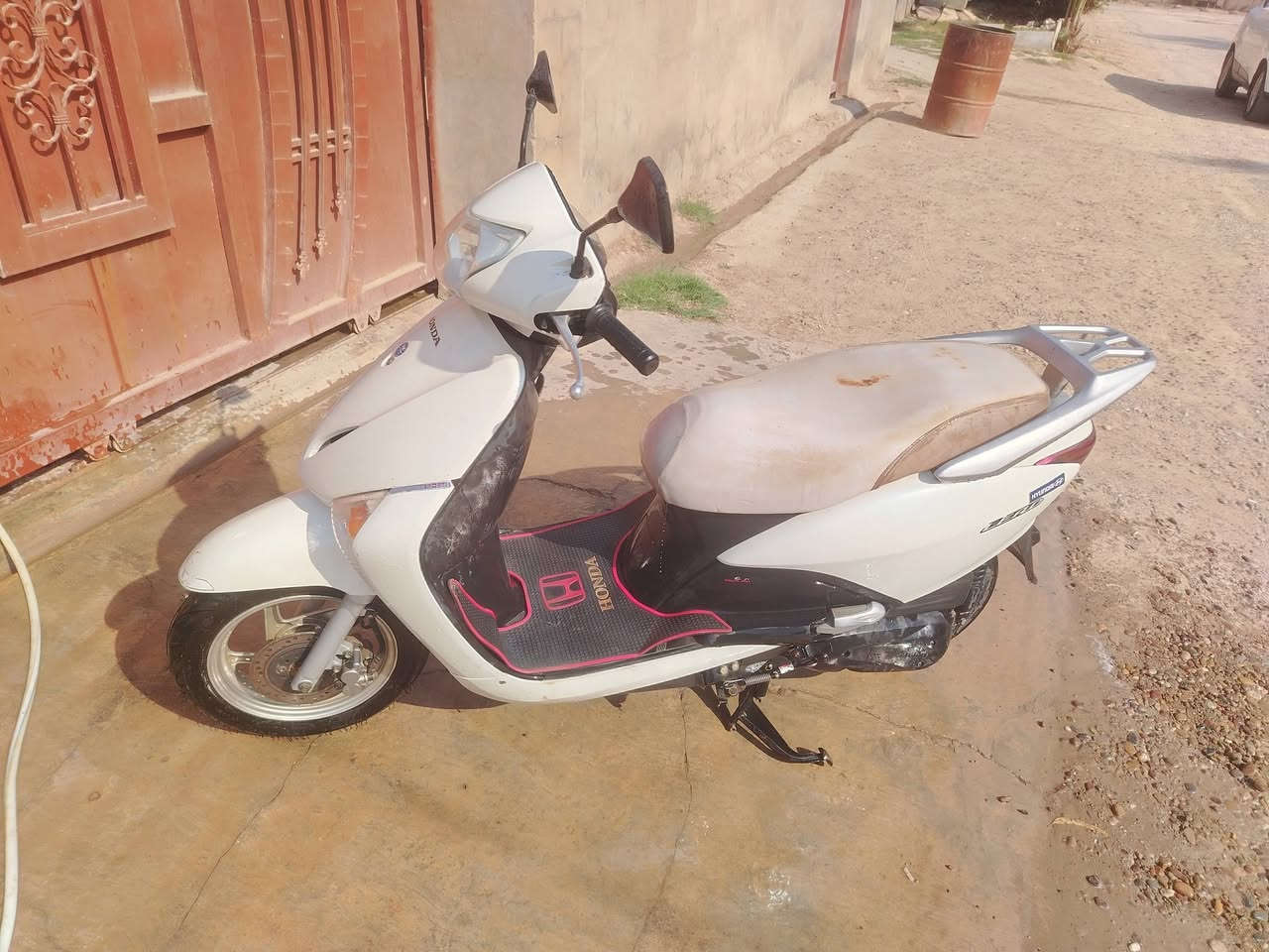 ليدي • محرك فول • كهربائيات