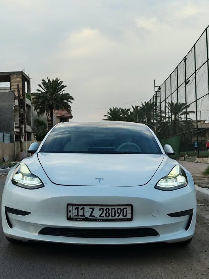 تيسلا مودل 3 2023
رقم بغداد 

رقم الشاصي 5YJ3E1EA8PF477857

ابيض صدفي داخل ابيض بلادي 

اون لاين

تك ماطور 

ماشية 50 الف ميل 

حادثها بس جاملغ خلفي جهة عكس السايق راجع بارد ومصبوغ 

ايرباك تكمة اليمنة

تخم تايرات كامل جديد

السيارة مال بيت وكاملة الحمدلله وصورة الحادث مرفقه كلش خفيف   

السعر 168 وبيها مجال بسيط

+964 770 267 8875
المكان بغداد / حي الخضراء

نص مكتوب في الصور:
- Open Frunk Open Trunk Odometer 50,206 miles Current Drive 272.2 Wh/mi 0.1 kWh 0.4 mi 2 min Since Charge 333.3 Wh/mi 0.1 kWh 0.4 mi 3 min LO