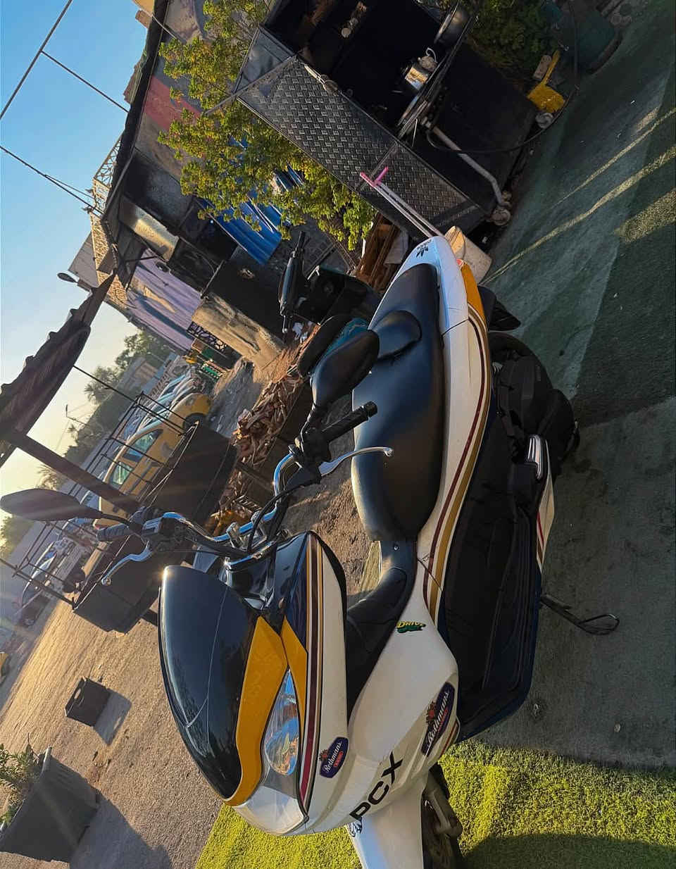 ️ للبيع Honda PCX – جيل أول 🇯🇵
✨ 150 سيسي
🇯🇵 مزودة بلادي ياباني
📍 ماشية 24 ألف كم حقيقي
🔥 نظيفة وحالتها ممتازة
💰 السعر: 20 ورقة

📞 للاستفسار والجادين:
***********
