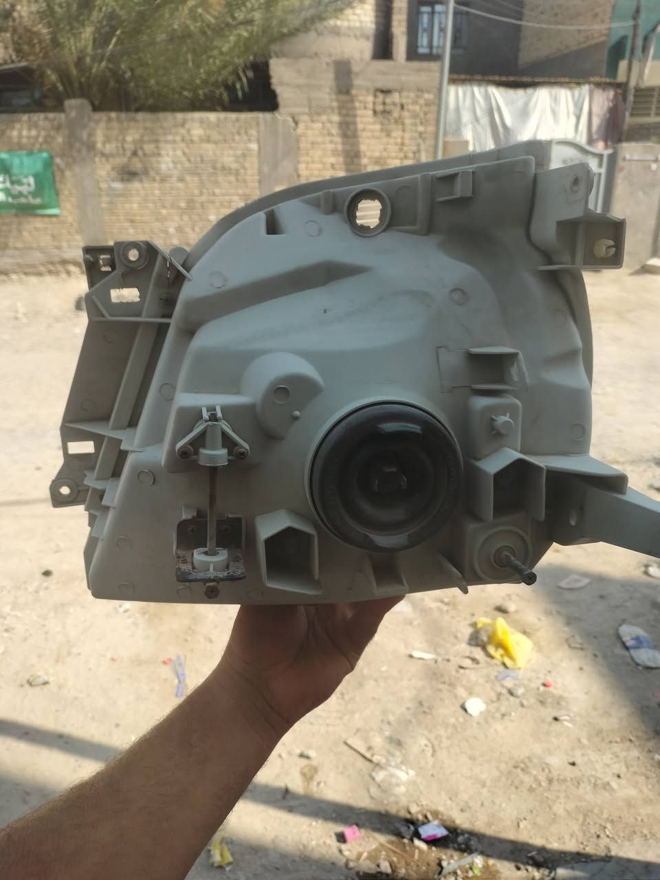 ماصده نيسان اصليه هيه وكلوبهه صفحه الصدر سعرهه 40 مكان بغداد الحبيبه 
***********
