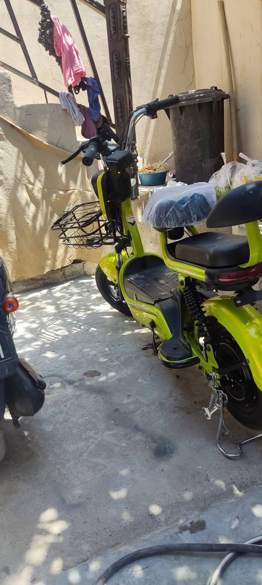 باسكيل شحن نضيف جدا بدون بطاريات بشرط نضيف جدا جديد بلوتوث والسعر خاص ***********
