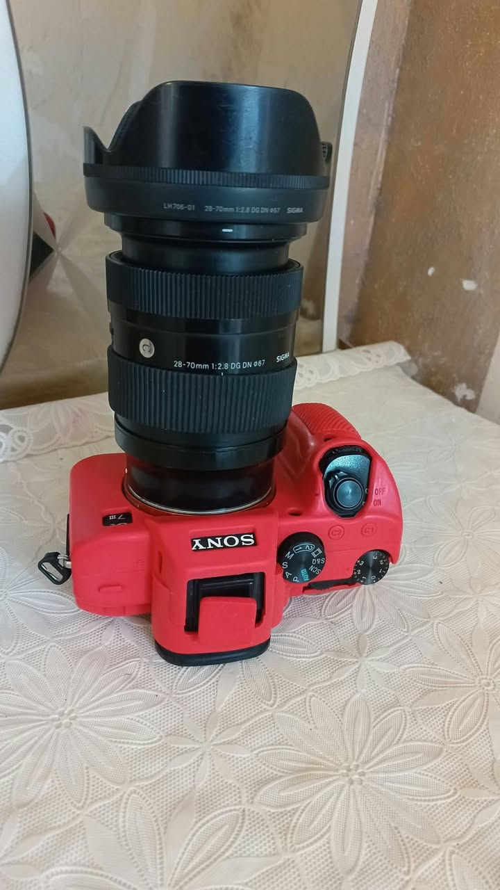 سوني A7III • عدسة 28/70 • فتحة 2.8 ثابتة