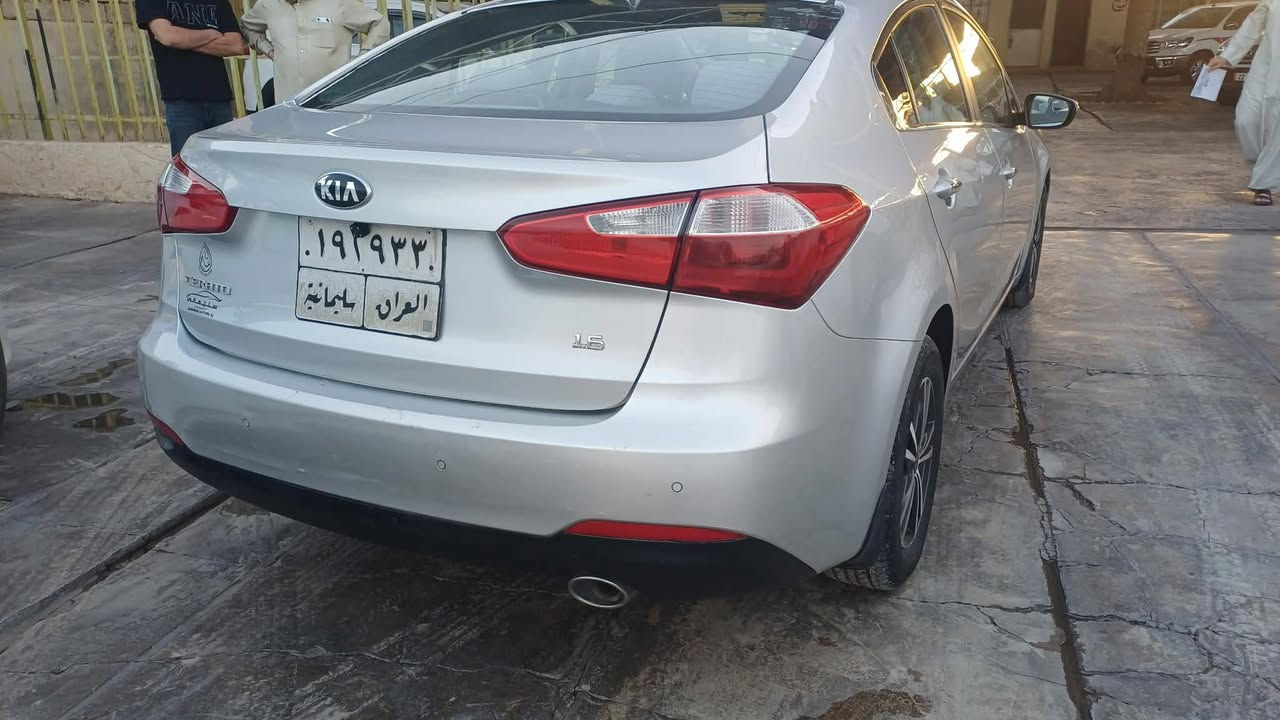 سيراتو خليجي موديل 2015 محرك1600  مكفوله من الصبغ فقط بارد والسونار بالمنشور رقمها سليمانيه تحويل وكاله بشرط مكاني سامراء السعر 108 وبيه مجال بسيط  ***********
