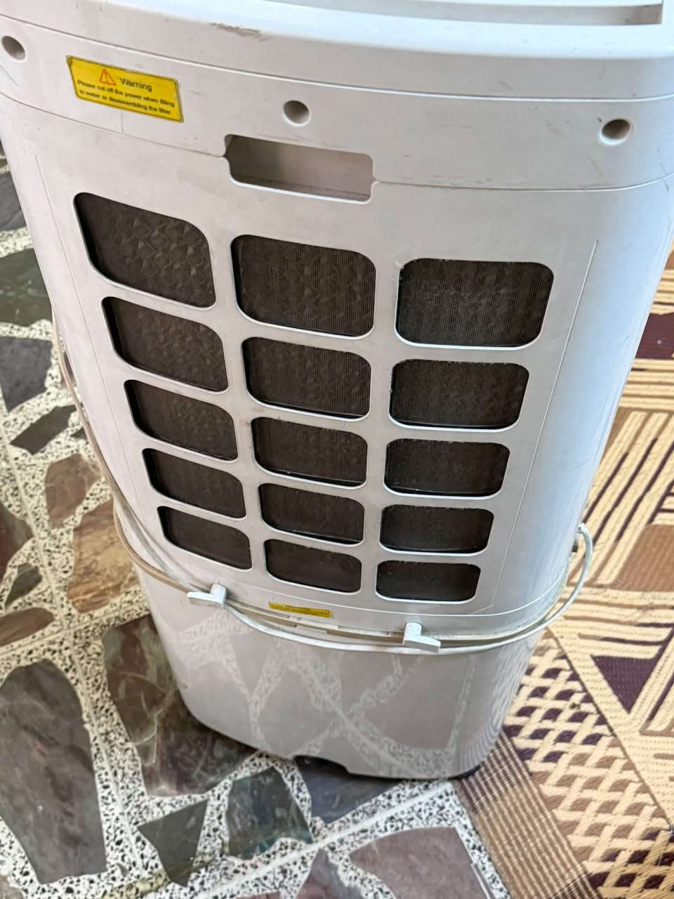 مبرد هواء صحراوي للبيع 🌬️❄️
النوع: ALHAFIDH – الحافظ
✅ تبريد قوي
✅ يعمل بالماء
✅ حجم مناسب للبيت أو المحل
✅ بحالة جيدة ويعمل بصورة طبيعية
‏السعر 75 ألف 

المكان بغداد حي القاهره 
***********
