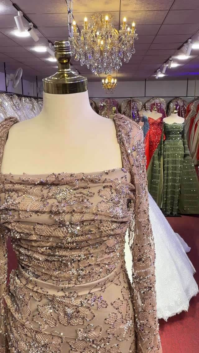 ملابس • للبيع