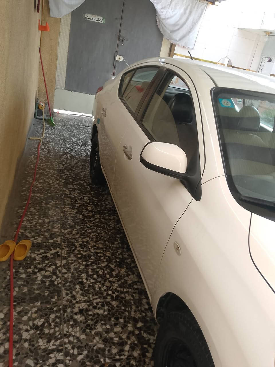 السلام عليكم نيسان سنه هندي موديل 2020 سياره رقم بغداد باسمي سياره هزه جديده طيارات جده سياره جديده كير محرك مقفولات كفاله عامه تبريد ثلاجه السياره مكان بغداد السووالا ناشره سعرها 92 ابيها مجال بسيط ماشيه 94 حقيقي *********** سياره بها قطعه صبغ

نص مكتوب في الصور:
- KENWOOD
