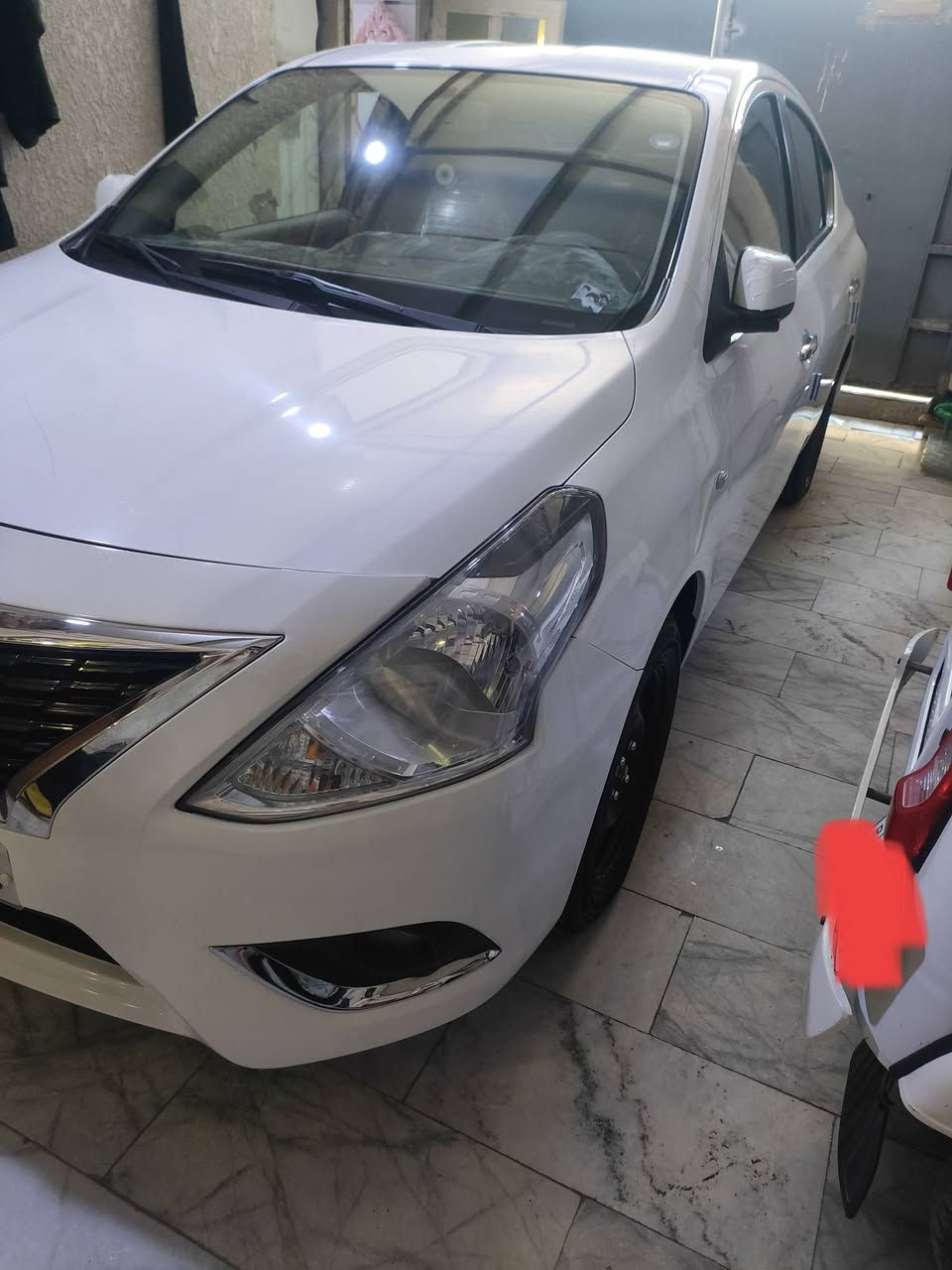 سلام عليكم نسان سني موديل 24بيه اثر بارد بل جمالق الايمن وثار شخوط بسم شركه بشامه ***********

