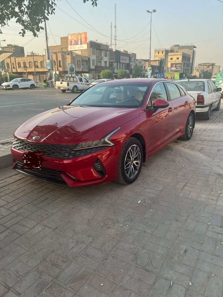للبيع Kia K5 موديل 2021 خليجي، محرك، سيارة أنيقة واقتصادية ومناسبة للاستخدام اليومي والسفر.
مواصفات عادية 
✅ مكينة  2000  دوش
✅ كاميرا خلفية + شاشة
✅ تكييف 2 قطعة 
✅ مقاعد قماش
ماشية 108,000 كم
الضربات: تكتك داعم جاملغ خلفي يم البانزين  واكو شخطة ٥ أصابع دعامية 
جاهزة للفحص والتجربة 🙂

💰 السعر: [16,800$]
📞 للاستفسار: ***********
