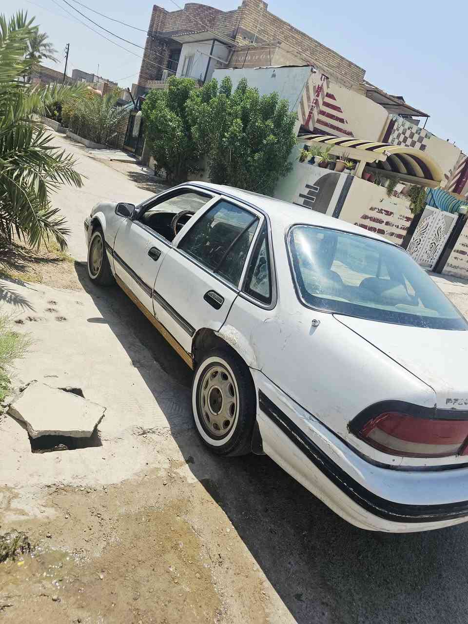 مبرنس كير عادي كلشي واضح كدامك بل التصوير سنويه كارتونيه صاقطه صارها سنه ونص وراعيها موجود تحويل يمته ما تريد 
كير محرك فوول صدرها 85%100 بيها خويس شويه السياره سعرها 18 مكاني ابو غريب النصر و السلام 
***********
