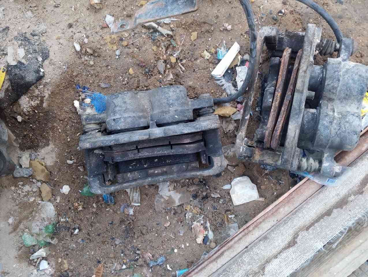 مكينه 5300 نظيفه كلش مع اكسل 6 برغي مع قطع غيار الزبير المربد القديم ***********
