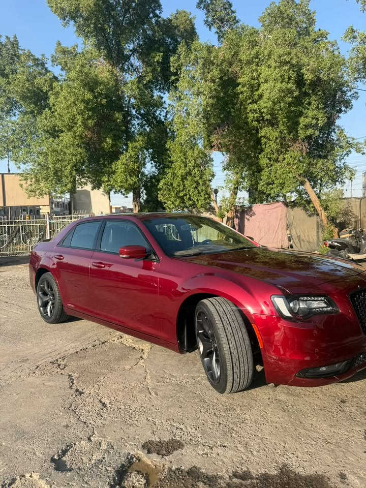السلام عليكم كلايسلر s300
موديل ٢٠٢٣
*وارد امريكي حادث جدا خفيف طلقتين بل بنيد 
وصار بيه تبديل جاملغ اصلي بل عراق 
بدون ايرباك  بل كارتون سياره جديده 
* عداد المسافات٥٣ الف بعدهه على مشي امريكا
* ⁠وصور الحادث موجوده بل منشور
* ⁠سياره رقم اربيل تحويل مباشر  
* ⁠رادار جانبي 
* ⁠حساس امامي خلفي 
* ⁠كامرة
* ⁠مقاعد تدفئة 
* ⁠تدفئة مقود
* ⁠بانوراما
* ⁠مراقبة النقاط العمياء 
* ⁠تشغيل عن بعد 
* ⁠مصابيح زينون الامامية
* ⁠دمام بل جنطه 
السعر ٢٨٥
مكان السيارة بغداد  

‏‏ ***********
