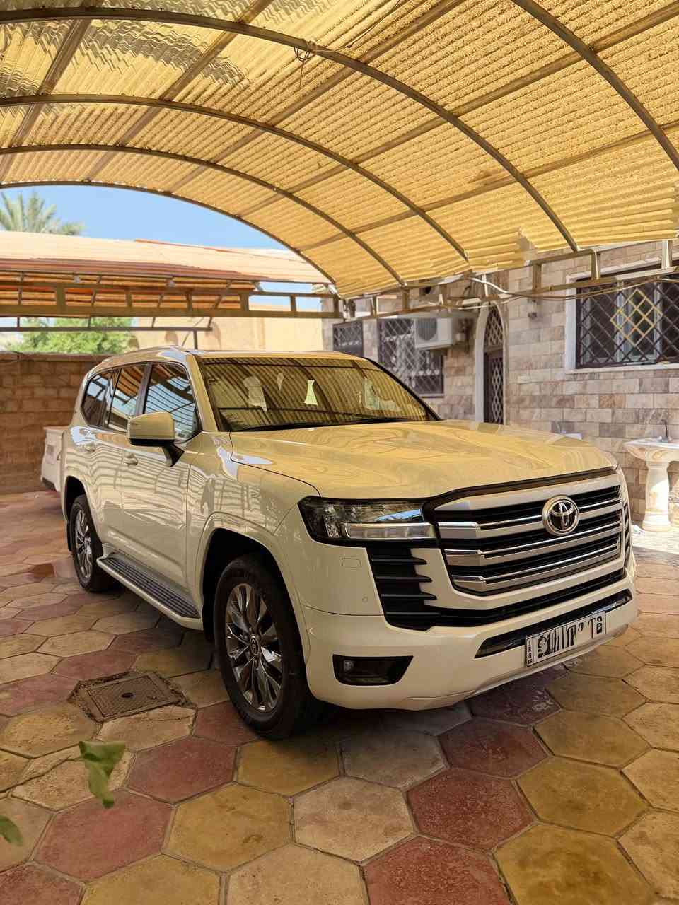السلام عليكم
تيوتا لاندكروز  Gxr ساز V6
ضمان تيوتا العراق
موديل 2022 وضع الشركة
المواصفات / فول 
كشنات جلد
تطبيق 3 شاشات
شاحن لاسلكي  
حساسات امامي خلفي 
تبريد تدفئة كشنات 
جنط كهرباء 
محرك 6 سلندر 4000 تنفس طبيعي 
كشنات كهرباء 
سلايد
بصمة تشغيل 
بصمة ابواب
 وبقية المواصفات معروفه
السياره جديده وكل نقص مابيه وضع شركه
رقم أربيل الجديد باسمي تحويل مباشر
السياره  كفالة عامه
السعر( 61000 ) $ 
مكان السياره كربلاء
وباقي تفاصيله وسوناره بالصور 
تفاصيل اكثر 

***********

