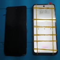 شاشتك مكسورة أو فيها عطل؟ لا تشيل هم! 📱✨ نقدم لك خدمات صيانة واستبدال ...