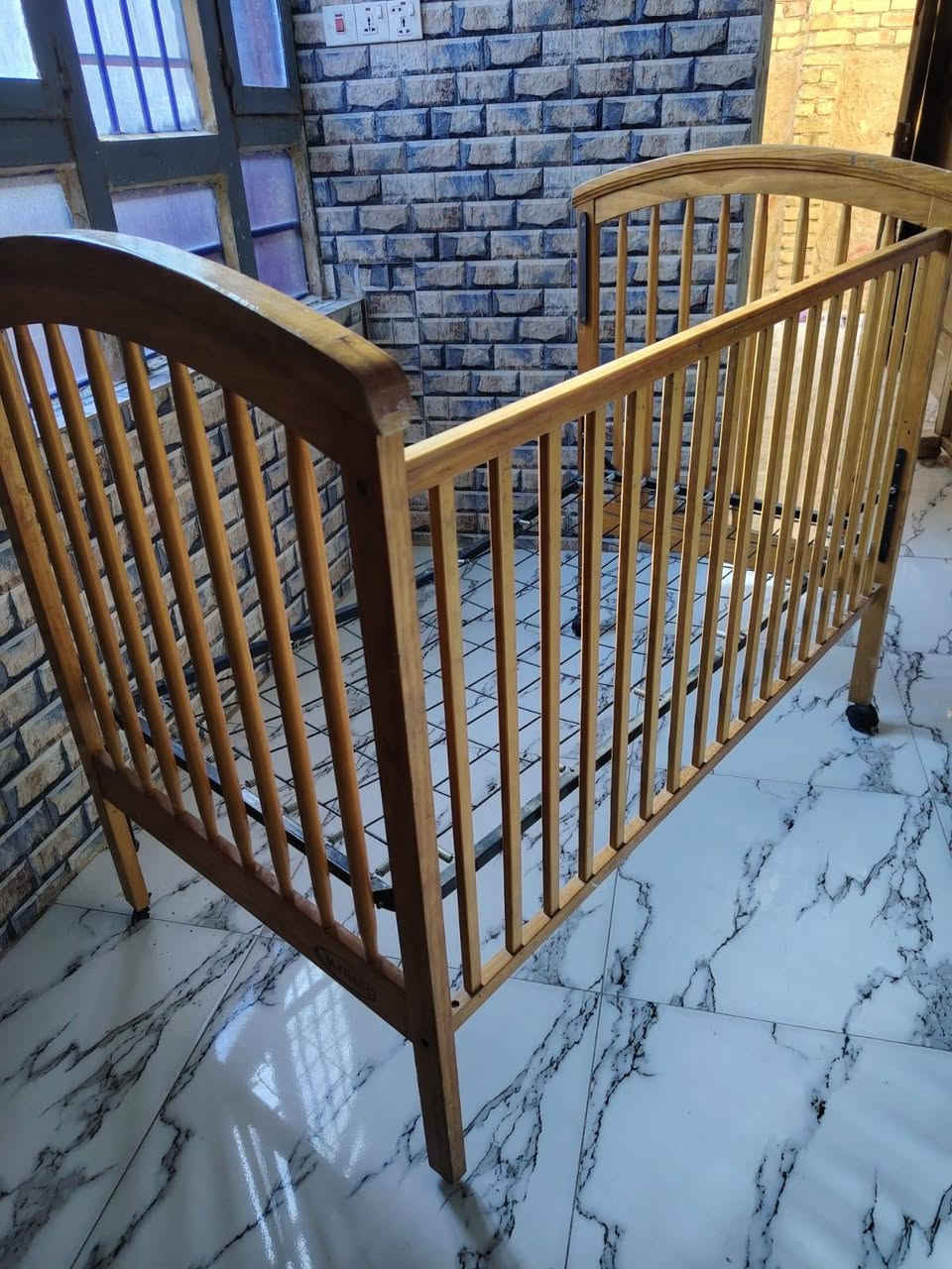للبيع  جربايه . صاج قويه جداا. نضيفه. تحمل وزن   وتصلح. عمر. حته 12سنه.   بيهاا باب متحرك.    سعر ٧٠. وبيهاا مجال قليل عنون الشطره. قرب جسر الحاوي  للتواصل ***********. وتساب

