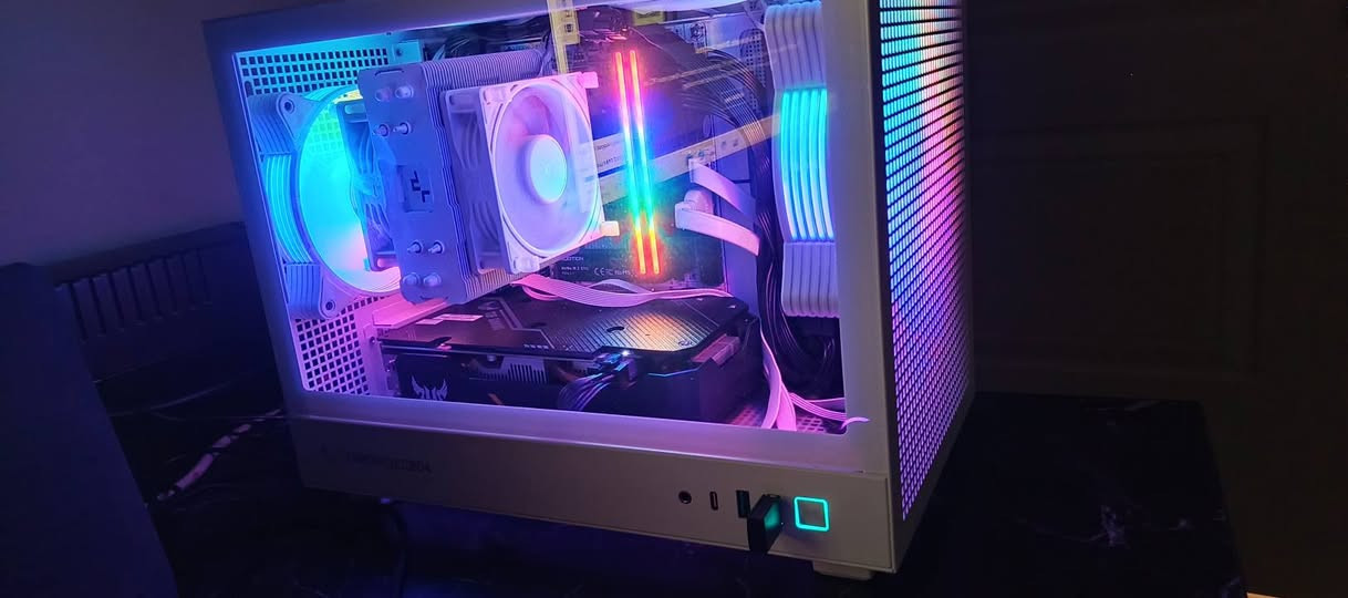 تجميعة جديدة غير مستخدمة
M. B b550
Cpu R5 3600x
Ram 32 gb 3200 ( 2*16 ) rgb
Gpu 1660 ti asus tuf
M. 2 512 gb
Cooler deepcool 2 fan
Case deepcool ch 160 2 fab
Power supply 600 w
الحاسبة جديدة بالكامل فقط الكارت مستخدم
العنوان بغداد الطوبجي
***********
