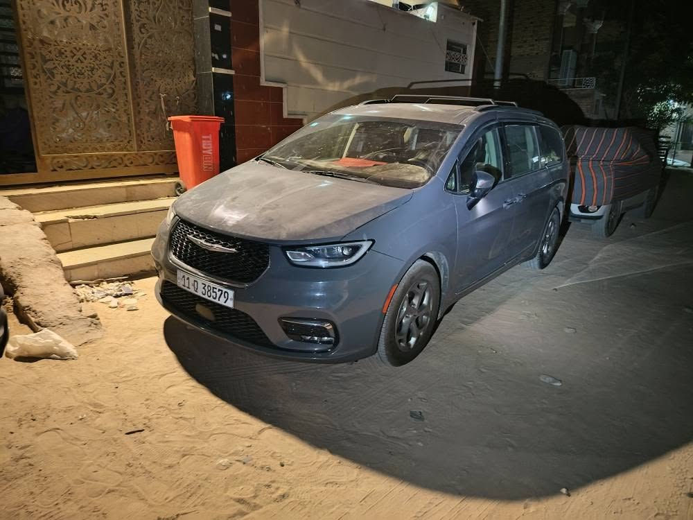 للبيع باسفكه 2023 سياره بحاله وكاله فول مواصفات رادرات 3بيبان كهرباء بنرامه كل طول سقف تحديد مسار 4كامرات تدفئه تبريد كشنات ويل 20 محرك 6 سلندر سياره ماشيه 80 الف  كيلو بلميل اقل  يعني بعده زيرو حادثه جاملغ وبنيد ومبدلات نفس لون ول باقي كفاله سياره من طلعت من معرض لسى ما صرف عليه فقط دسكات كله على وضع بلادي بانزين كله محسن دهن مالته لتر ب14 ستعمال جدا خفيف
اي شخص مهتم يتصل

*********** النجف, العراق
