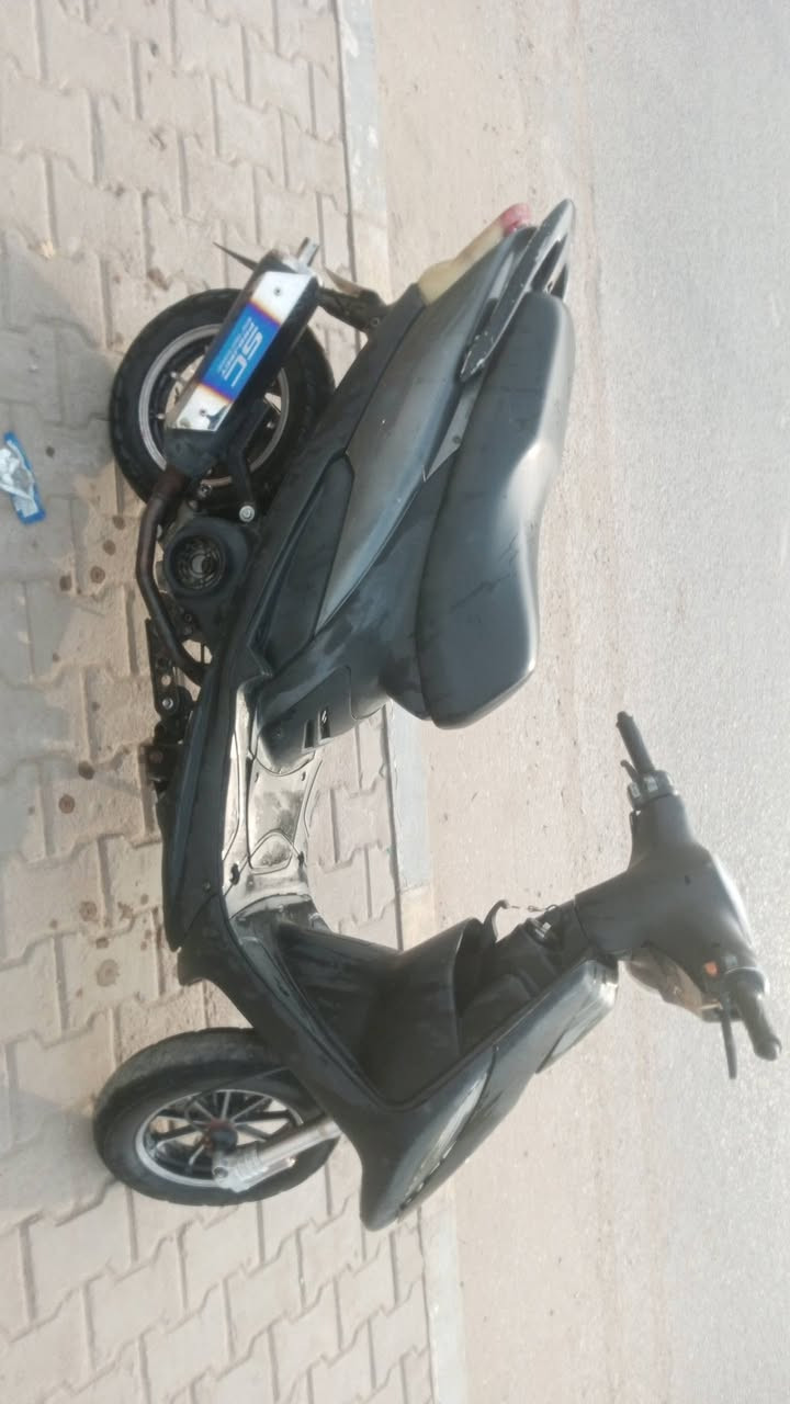 السلام عليكم
***********‬‏ماكس عدله للبيع شغاله هندر والسلف عوزه باتري بس 
كهربائيات شغاله مفتوحه مره وحده بستم وولفات 
بيها تزويد ويل دبلات وصالنصه 
مكان ديوانيه سدير 
سعر 450 وبيها مجال 
‏‪
