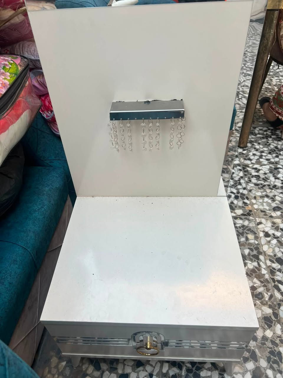 متواجدغراض بسعر مناسب في بغداد البلديات اكثر من حاجه غرفه نوم ٥ دواشك عدد ٢ قطع طباخ ٤ عيون تخم ١٠ مقاعد نضيف جربايه أطفال نفر عد ٢ نفرين عدد ١ كاونتر الامنيوم وكاونتر تركي التواصل عبر الهاتف *********** بيع مستعجل
