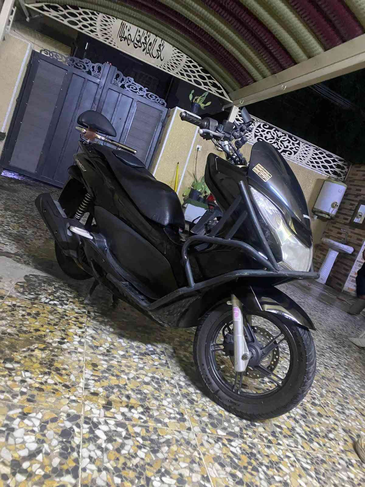 دراجه pcx جيل الاول ياباني دراجه بلاديه ومكفوله جاهزه على اخر حبايه مابيه نقص دراجه مال رمبه سعره ١٥٠٠ مليون و ٥٠٠ وبيه مجال
مكان العبيدي

‭***********‬
