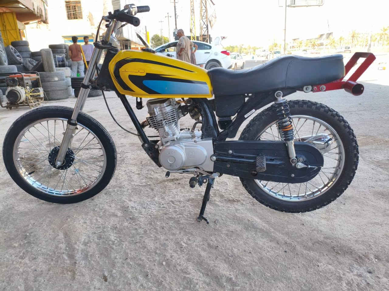 ياب سلام عليكم دراجه نامه شلامجه  تعمير معدل وشلعه شك الكاع السعر 500 وبيها مجال قليل اتصل عل الرقم ***********
