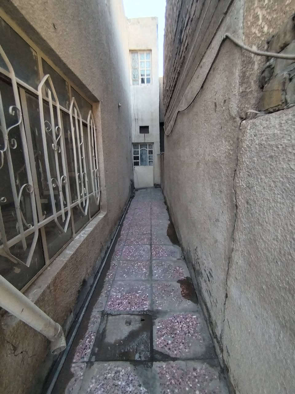 دار للبيع
المساحه 100م
حي الجهاد الامانه
شارع 15 رصيف3م
يحتوي على مدخلين
وستقبال ومطبخ
ونوم1 وصحيات2
وكراج وصطح
البناء اكلاسك
السعر جدآ مناسب
اتصل *********** هـ
مكتـب الشمري للعقار @إشارة
