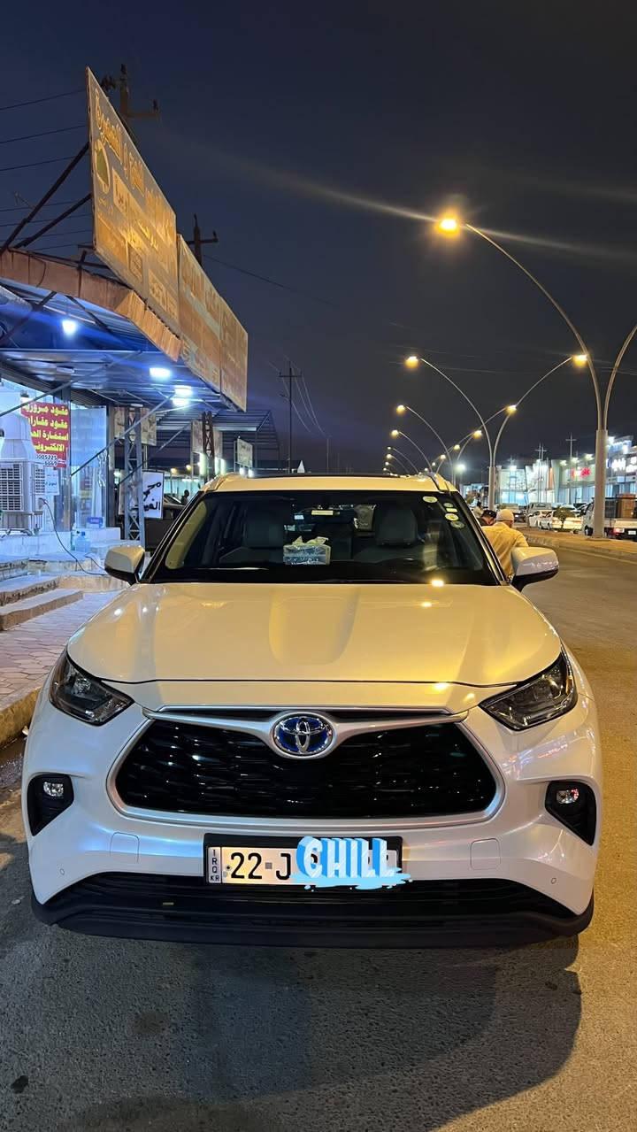 Toyota highlander2023
لون ابيض  ممشى 47الف

وارد خليج

LE HEV

المحرك: 2.5 لتر هايبرد، 4-اسطوانات

القوة القصوى: 240 حصان (مجمع)

كفاءة استهلاك الوقود: 20.1 كم/لتر

الأبعاد طول - عرض - ارتفاع (مم): 4950 - 1930 - 1730

7 ركاب (شاملة السائق)

جنوط ألمنيوم مقاس 18 بوصة

انوار أمامية (LED)

انوار خلفية (LED)

إضاءة نهارية (LED)

كشافات ضباب أمامية (LED)

نظام الدخول الذكي للسائق و الراكب الأمامي

مرايات جانبية كهربائية مع اشارات انعطاف

طي كهربائي اوتوماتيكي للمرايات الجانبية

زر تشغيل المحرك

مقاعد قماش

تحكم كهربائي لمقعد السائق

مكيف أمامي و خلفي بتحكم اوتوماتيكي

ازرار تحكم على المقود

شاشة معلومات متعددة 7 بوصة

تحكم أوتوماتيكي لجميع النوافذ

تحكم بالقفل المركزي من باب الراكب الأمامي

أربعة منافذ USB-C للشحن (2 أمامية و 2 خلفية)

نظام صوتي بشاشة لمس 8 بوصة

نظام أبل كار بلاي لا سلكي

منفذ USB-A

6 سماعات

مزايا الأمان و الراحة

نظام تويوتا للأمان (TSS Ver. 2.5)

نظام حماية ما قبل التصادم (PCS)

مثبت السرعة راداري (DRCC)

المساعدة في تتبع المسار (LTA)

تنبيه مغادرة المسار (LDA)

الضوء العالي التلقائي (AHB)

نظام التحكم في وضعيات القيادة (إقتصادي / عادي / رياضي)

كاميرا خلفية

حساسات خلفية للمساعدة على الوقوف

وسائد هوائية (للسائق والراكب الأمامي + للركبة + جانبية + ستائرية)

فرامل مانعه للإنغلاق (ABS)

نظام التحكم بالتوازن (VSC)

نظام مراقبة ضغط الاطارات (TPWS)

نظام منع تشغيل المحرك ضد السرقة

مكابح وقوف كهربائية (EPB)

نظام الوقوف المؤقت

مكان السيارة الرمادي
للاستفسار هذا الرقم
***********
