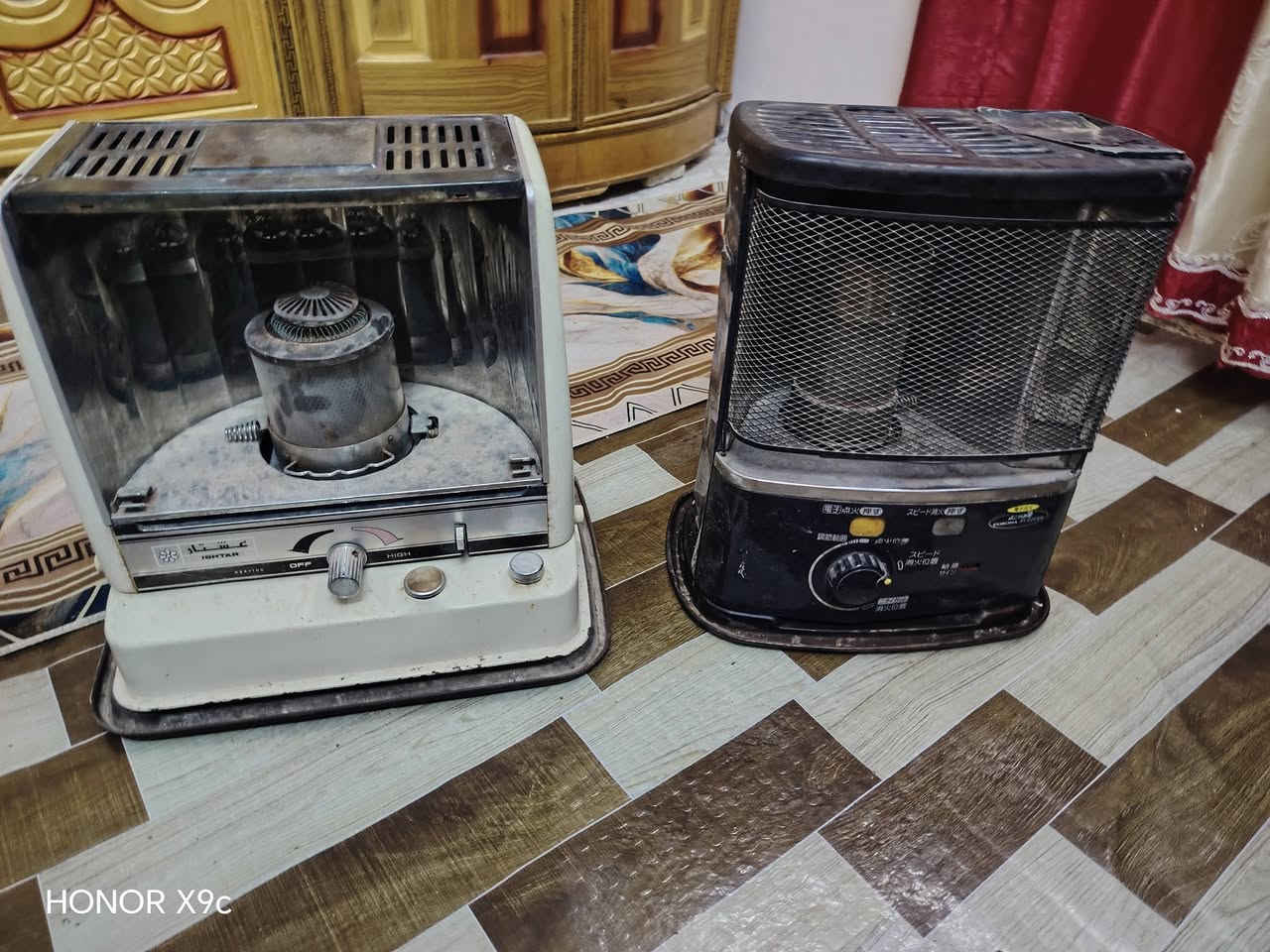صوبات اخت جديده شغاله مابيهن شي بس وحده هوزها فتيله مشبج بس مكان نجف مقابيل قريه الغدير هاذا رقمي ***********
