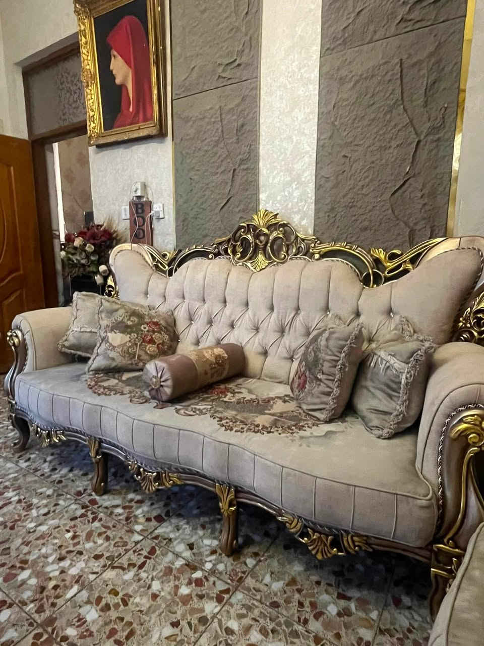 تخم زان مطلي ورق ذهب ١٠ مقاعد سفنج بوستر طبي اخو الجديد للبيع ***********
