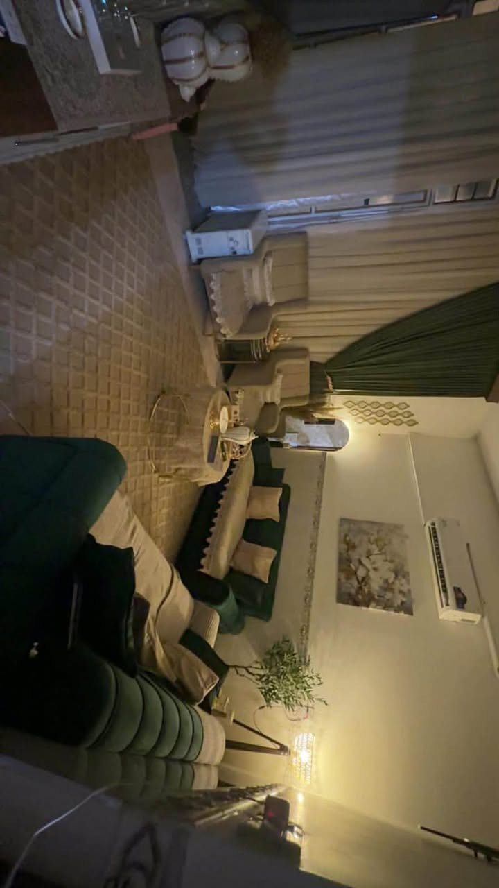 دار للبيع بناء حديث🏠
 المساحة: 50 متر مربع (بناء حديث)
 الموقع: بغداد – الشعب / حي البساتين
تفاصيل وتصميم الدار: الواجهة 5 و النزال 10 م
 🛏️ 3 غرف نوم واسعة
 🛋️ استقبال مستقل
 🍳 مطبخ بتصميم حديث
 🚿 مجمع صحيات عدد (2)
📞 للاستفسار والتواصل:
***********
📍 مكتب المصطفى للعقار
بغداد – الشعب / حي البساتين
أهلاً وسهلاً بكم في أي وقت للمعاينة والاستفسار!
