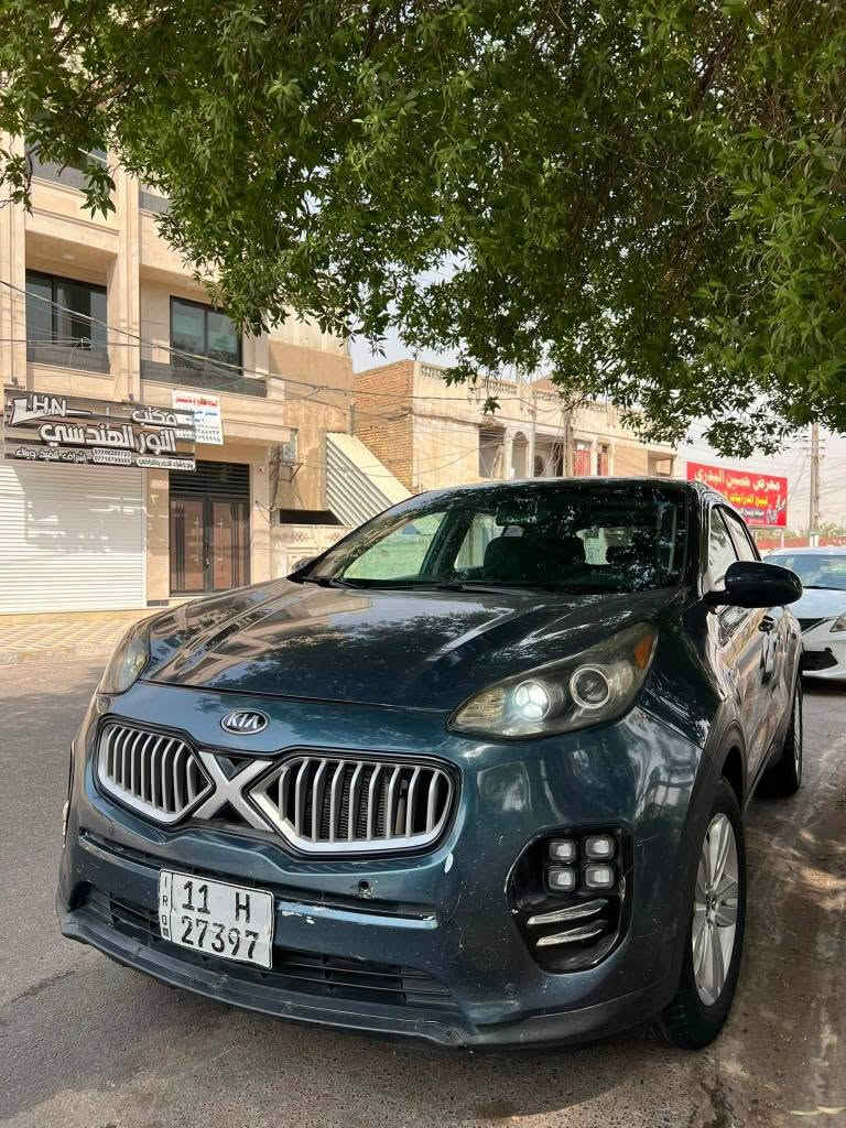 كيا سبورتج لون نيلي موديل 2018 بغداد  هزه وفحص جديدة تحويل ثاني يوم  سياره جاهزه كير محرك تبريد ثلج صدر جديد السعر  124$ جداً مناسب 
***********  وات ساب 
#الضرر : بنيد وجاملغ بدون دواخل 

#المواصفات :
▪️السيارة : كيا سبورتج
▪️الموديل : 2018
▪️المحرك: 2.4L (اربعة سلندر)
▪️العداد: 51 الف  حقيقي
▪️حجم الويل: ويل كب حجم 18 مع طقم تايرات بحالة ممتازة
▪️غرفة السيارة : كشنات السيارة جلد رصاصي واسود 
▪️لايتات زينون مع كشافات دعامية
▪️شاشة الدشبول حجم كبير
▪️قطعتين تبريد امامي وخلفي
▪️رادار امامي
▪️رادار جانبي
▪️ثلاث وضعيات قيادة
▪️سستم صوت 
▪️تحكم ستيرن جهتين بلوتوث وحاكية وكروس سرعة وتحكم صوت 
▪️نظام ABS مانع انزلاق بغداد, العراق
