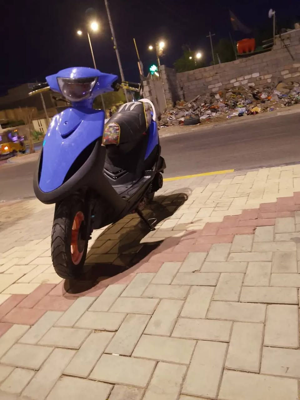 سلام عليكم   دراجه ماكس للبيع نقص بس سكنات لباقي شغال  دراجه خير من الله  مامفتوحه  لسعر 550 وبيه مجال للتواصل ***********
