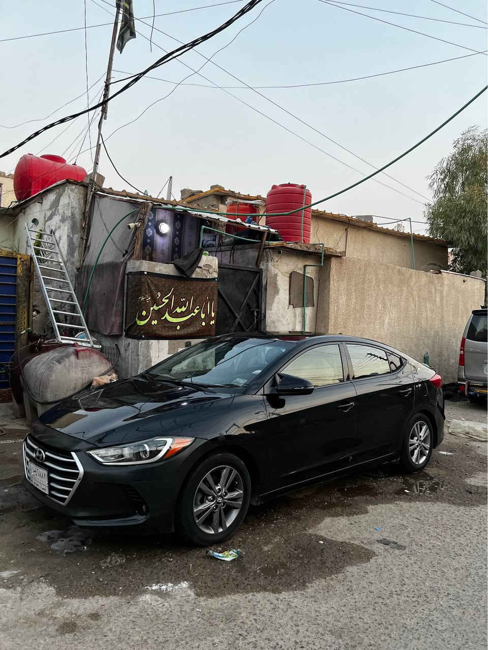 تقرير غرق للدوسه 
وهنا بيها جاملغ امامي مبدل ومصبوغ وجاملغ خلفي والباب خلف السايق صبغ
گير مكينه جديده ستوني شادها
شاشة كاميره خلفيه تحكم ستيرن لايت زنون 
تبريد 
2000دوش
رقم بصرة 
مكاني بصرة دور الصحة
السعر 105 وبيها مجال بسيط
*********** Honolulu, HI
