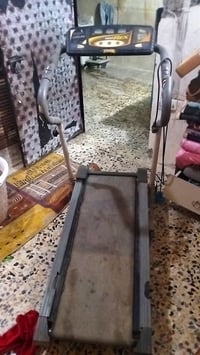 جهاز جري مستعمل نضيف شرط الفحص يتحمل اكثر من 120 كيلو وسعره 100وبي مجا...