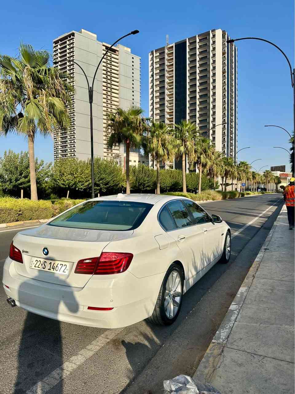 ‏‎سلام عليك BMW 2014 وارد خليجي صفر شركة العروش (BMW)اربيل
‏‎بدون صبغ   كلها بلاد شركه محرك 528 
‏‎ماشية فقط ٩٧ الف كيلومتر
مواصفات
‏‎-بصمه
‏‎-سلايت /لايتات متحرك و ليد امامي و خلفي ،ادبتف / مرايه داخليه +الجانبيه  شفط / شفتات ستيرن +تحكمات ستيرن داخل بيجي اوتو هولد
‏‎٥ بردات بلاديه و برده متحكم كهربائي 
‏‎حساسات اماميه و خلفيه و كامره و باركينك  و ٤ وضعيه قياده
‏Eco pro / اقتصاديه جداً
‏comfort / Sport / Sport +
‏‎اناره ترحيب خارجيه و عليها شاشه لمس اصليه BMW  و بعد بيها مواصفات 
‏‎سياره رقم اربيل ب اسمي  هزه و فحص و سنوية جداً   
‏‎حداديه 100% سيرفس كامل مسوي 
‏‎سياره ب اسمي  رقم و هزه كلها جديد تحويل ثاني يوم
*********** أربيل, العراق
