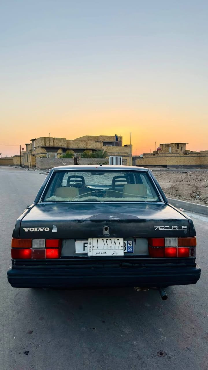 سلام عليكم
فالفو موديل 1989 سنويه ل 30
تحويل مباشر شوكت ماتريد مالكه الشرعي يمي 
كير مكينه ونجي 6سلندر 
السياره دواخله كله على بلاد
كير مكينه حداديه كله جديد 
تخم تاير جديد كهرباء كله شغاله 
سياره جاهزه من كلشي. ماعده التبريد 
العنوان ناصريه سوق الشيوخ 

السعر 30 وبيه مجال 
***********
