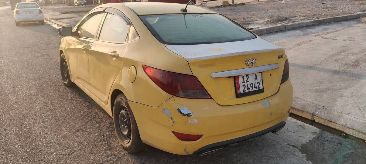 اكسنت مضلع امريكي2012
فول عادي 
طخم زين نص عمر
كير مكينه شرط 
هيه و غرامات صفر 
بيه ضرر مال تحرير 
تبريد ثلج🥶
رقم نينوئ مسطره
ابيع تحويل 
الهاتف ***********
***********
