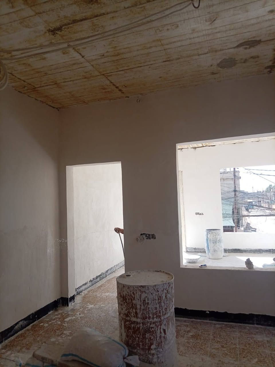 🏠 تريد لباخ مرتبة وشغل يفتح النفس؟
لا تتعب وتدور... إحنا أهل الشغل الأصولي. 👷‍♂️

🔹 لباخ داخلية وخارجية
🔹 تسوية الجدران والأسقف بدقة عالية
🔹 شغل نظيف، سريع، وبأسعار تناسب الجميع
🔹 الالتزام بالموعد والجودة مضمونة

📸 الصورة من أحد أعمالنا، والحكم إلكم.

إذا عندك بيت جديد، محل، أو تريد ترميم، راسلنا على الخاص أو اتصل على:

📞 (رقمك هنا)***********

خلك مطمئن... شغلك بأيد أمينة، والنتيجة تبيض الوجه. 🤝
