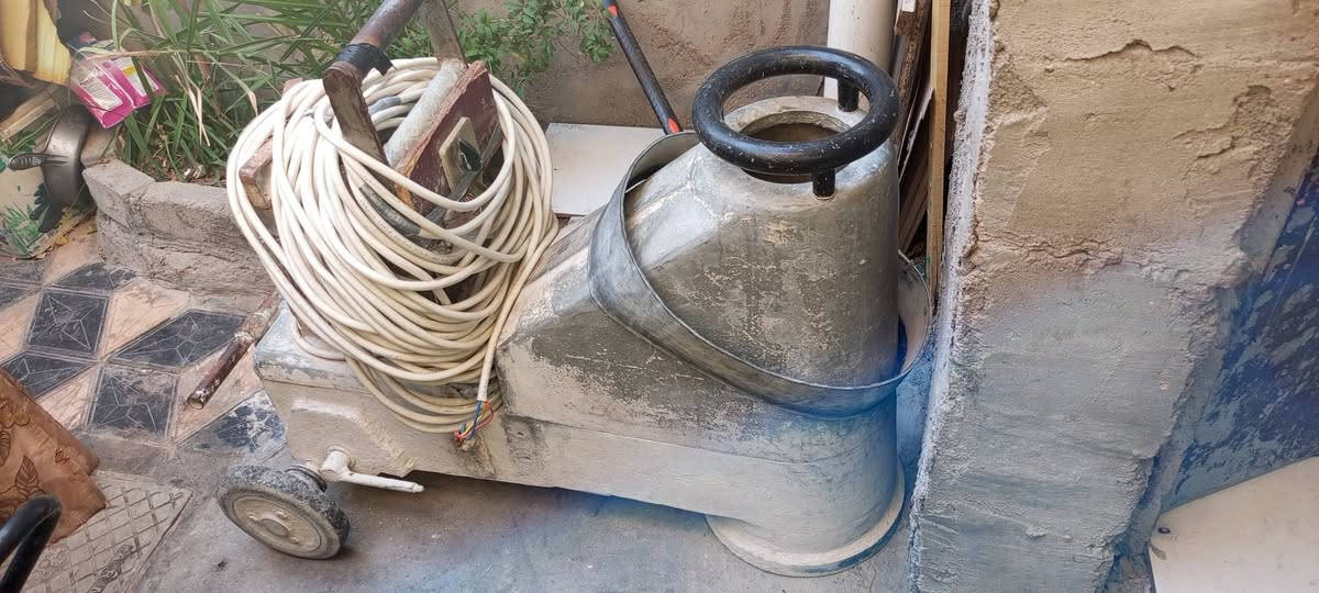 السلام عليكم جلايات عدد2 لوحده ب 500للبيع شغالات مكاني بغداد الاتصال والاستفسار ***********
